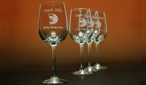 ANY FOOTBALL TEAM Logo or name engraved on wine glass Beautiful etched glass Design won't wear off like vinyl.211